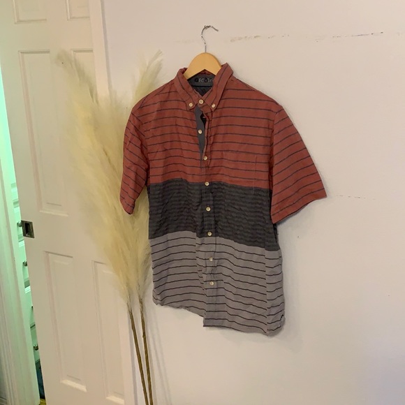 Short sleeve button down. Large. Worn once and been in closet for a year. - Picture 1 of 1